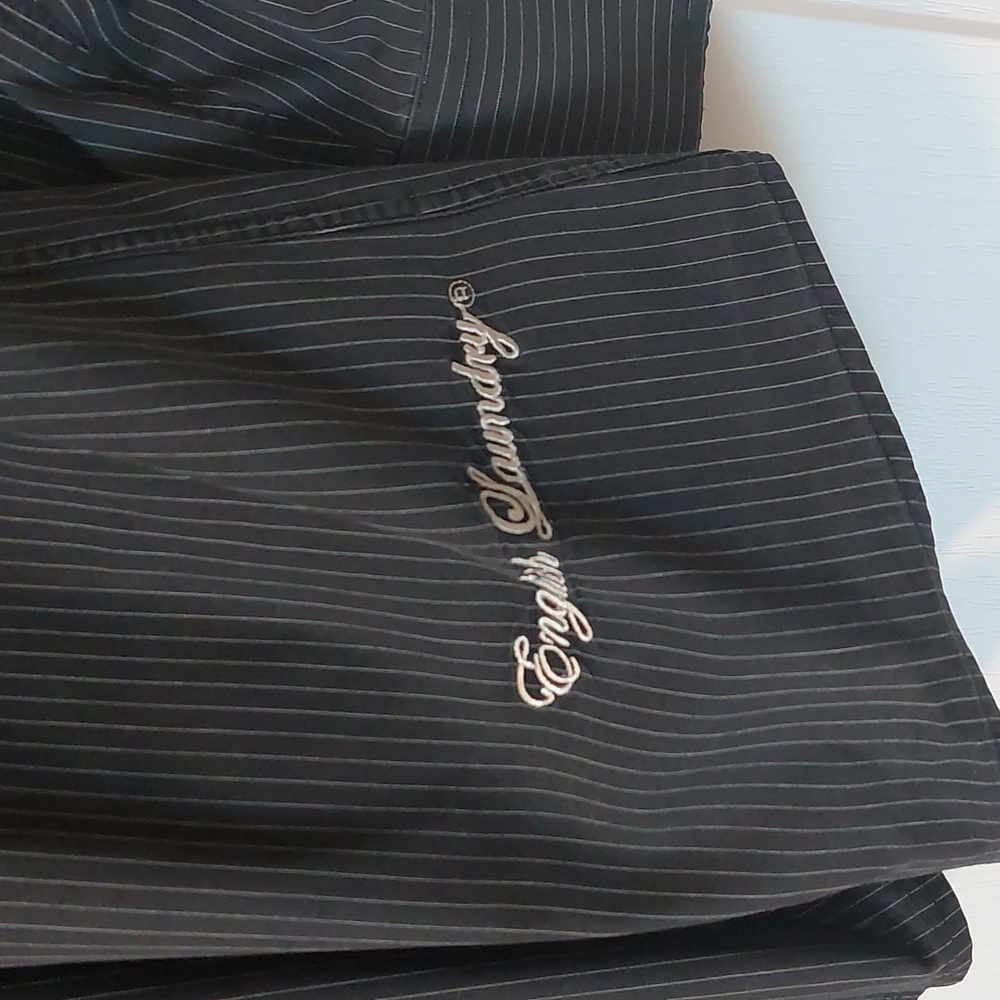 Mens English Laundry dress shirt in black with white pinstripe, size XL - Picture 4 of 9